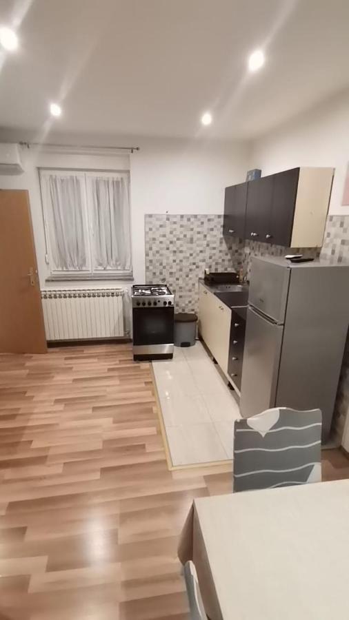Trilj Apartman Jurika Exterior foto